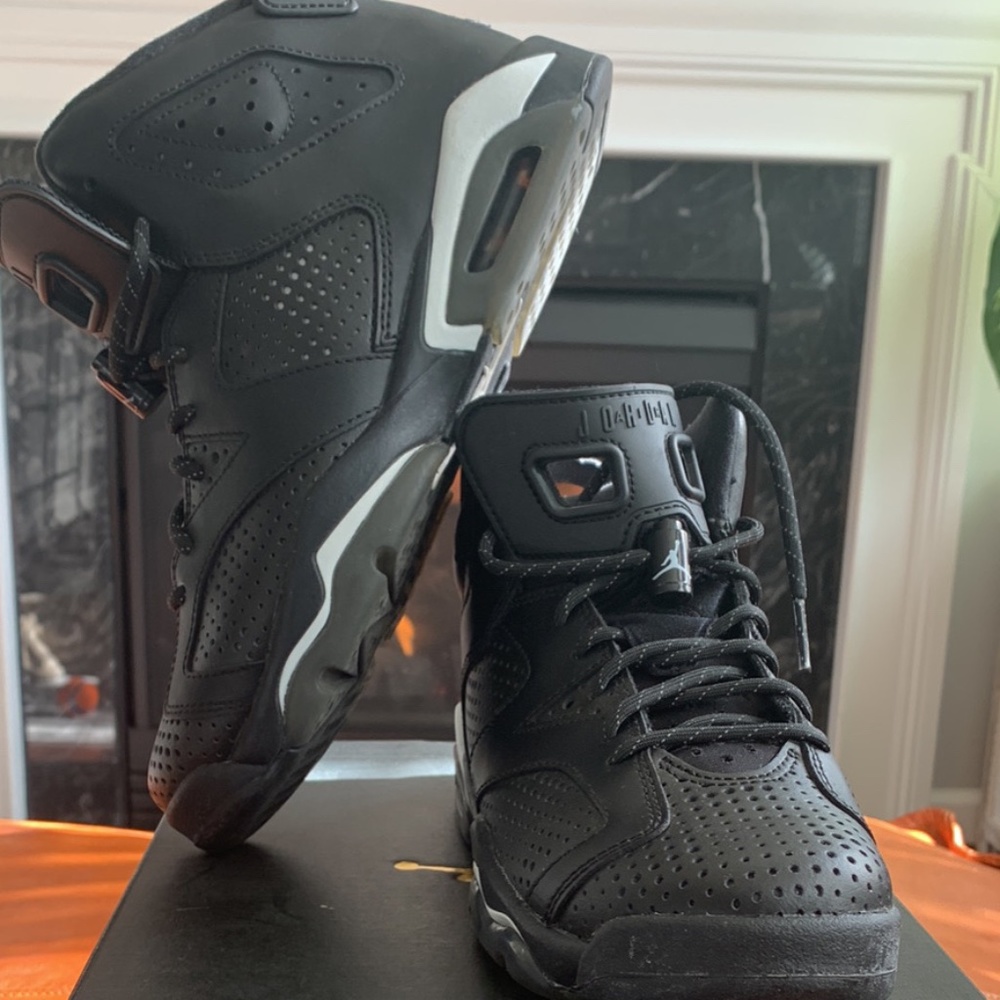 Black cat air jordans